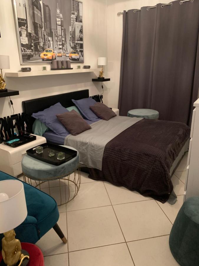 Chambre Dans Guest House Borrigo Ментона Экстерьер фото